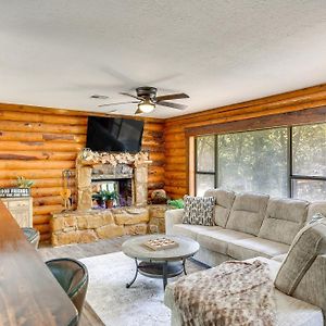 Вилла Davis Cabin With Fire Pit Close To Turner Falls! Exterior photo