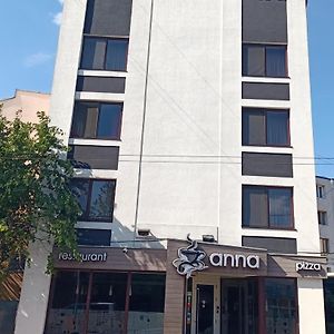 Hotel Anna Тыргу-Жиу Exterior photo