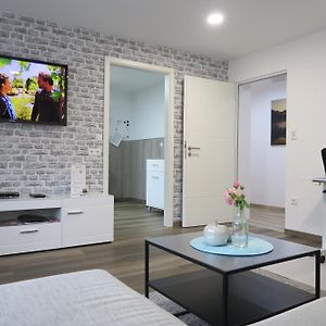 Ferienwohnung Loh - 55Zoll Tv - Schnelles Internet 500Mbit Швебиш-Халль Exterior photo