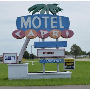 Capri Motel By Oyo Elwood, Wathena Сент-Джозеф Exterior photo