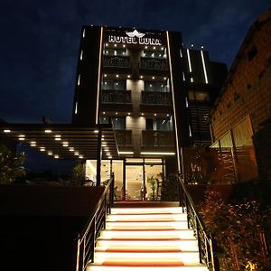 Hotel Luna Призрен Exterior photo