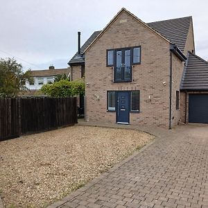 Woodlands Peaceful Bedrooms Hemingford Grey Exterior photo