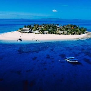 Отель Mana Lagoon Backpackers Kadavulailai  Exterior photo