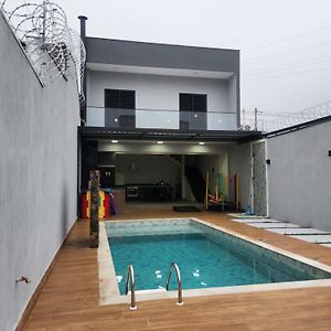 Вилла Sobrado Novo E Lindo Com Piscina Сан-Жозе-дус-Кампус Exterior photo