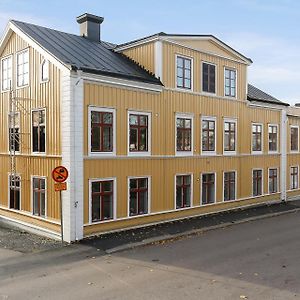 Апартаменты Hernoerum Franzengatan - Centrala Laegenheter Хернёсанд Exterior photo