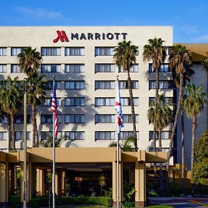 Отель Long Beach Marriott Exterior photo