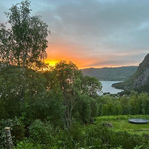 Вилла Stille Og Fredelig Ved Fjord Og Fjell Valsoybotn Exterior photo