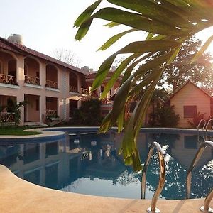 Hotel Calakmul Шпухиль Exterior photo