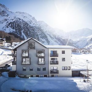 Hotel Gampen Зольда Exterior photo