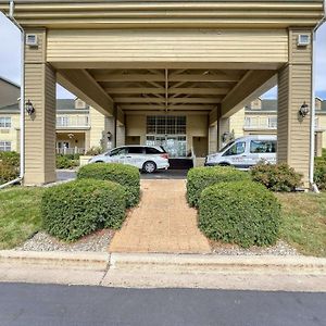 Comfort Suites Appleton Airport Exterior photo