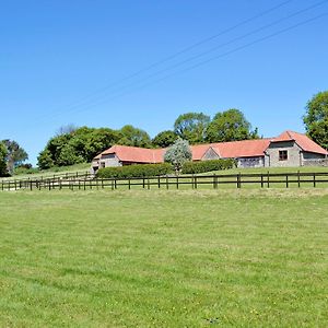 Вилла The Old Piggeries Loders Exterior photo