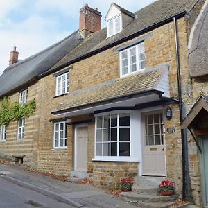 Вилла The Old Sweet Shop Hook Norton Exterior photo