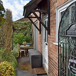 Lace Cottage Ашборн Exterior photo