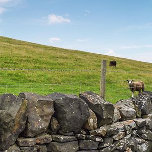 Вилла North Moor Farm Shepherds Hut Хаддерсфилд Exterior photo