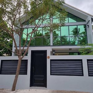 Вилла Island Pearl Escape Велиду Exterior photo