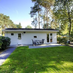 Вилла Chalet With A Dishwasher On The Veluwe Оттерло Exterior photo