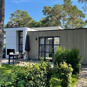 Вилла Modern Chalet With Dishwasher, On The Veluwe Оттерло Exterior photo