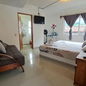 Отель Hostal Del Elefante Тепостлан Exterior photo