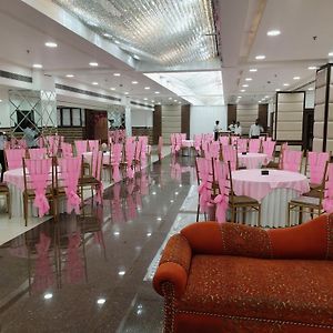 Hotel Nj Portico By Standard Weddings And Party Maker Дехрадун Exterior photo