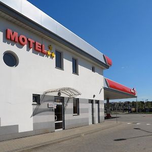 Motel Energopal Ясло Exterior photo