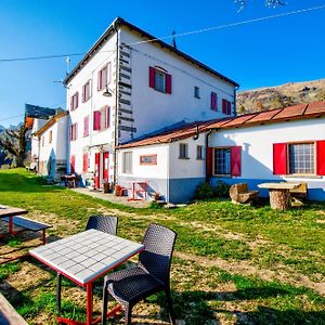 Отель Locanda E Ristoro Maletto Carema Exterior photo