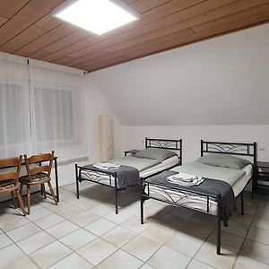 Отель Zimmer Nr 7 Mit Privates Badezimmer In Juelich Exterior photo