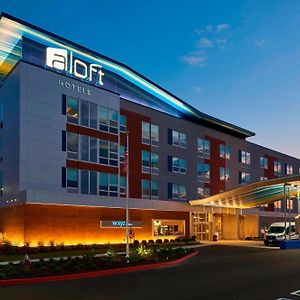 Отель Aloft Cleveland Airport Норт-Олмстед Exterior photo