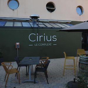 Hotel Restaurant Cirius Монтрон-ле-Бэн Exterior photo