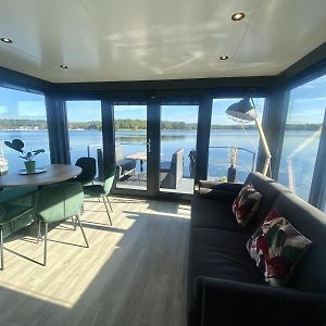 Вилла Houseboat Marina Mookerplas 4-6 Persons Plasmolen Exterior photo