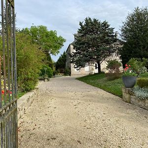 Bed and Breakfast Domaine De La Perthuiserie Saint-Porchaire Exterior photo