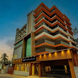 Отель Super Townhouse Madgaon Raia Exterior photo