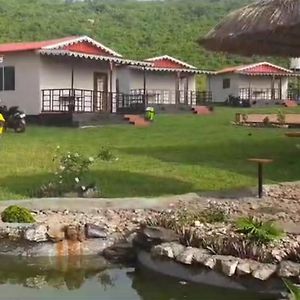 Отель Gitanjali Forest Retreat Baghmundi Exterior photo