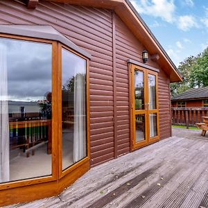 Отель Nethercraig Holiday Park Alyth Exterior photo