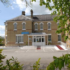 Gatwick Cambridge Hotel Хорли Exterior photo