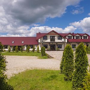 Bed and Breakfast Folwark Ksieznej Anny Семятыче Exterior photo