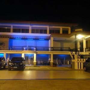 Northview Hotel Лаоаг Exterior photo