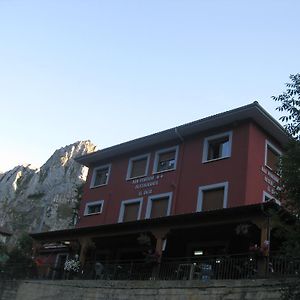 Отель Hostal El Duje Тьельве Exterior photo