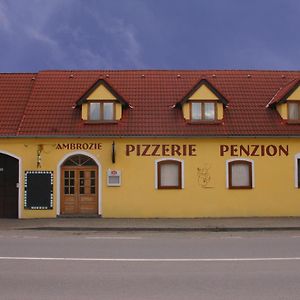 Penzion Ambrozie Сеч Exterior photo