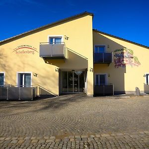 Отель Boardinghouse Schellenberg Донаувёрт Exterior photo