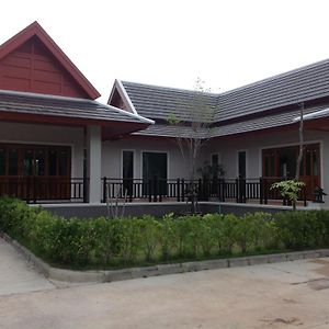 Ban Thaithip Resort Районг Exterior photo