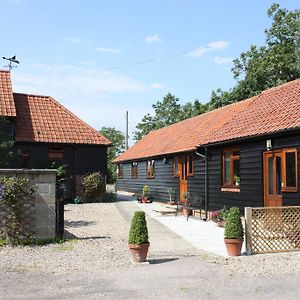 Bed and Breakfast Puttocks Farm Грейт-Данмоу Exterior photo