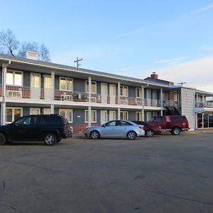 Midtown Western Inn - Карни Exterior photo