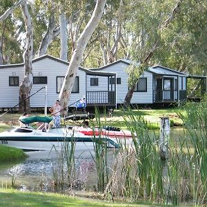 Отель Cohuna Waterfront Holiday Park Exterior photo