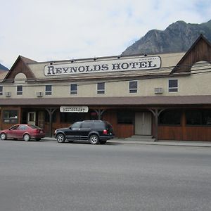 Reynolds Hotel Лиллуэт Exterior photo