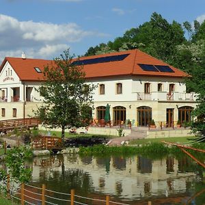 Aranybanya Hotel Телькибанья Exterior photo