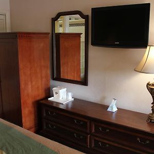 Rodeway Inn & Suites Нэшвилл Room photo