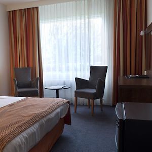 Отель Golden Tulip Arnhem Velp Room photo