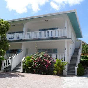 Divers Lodge Guest House Бо-Валлон Exterior photo