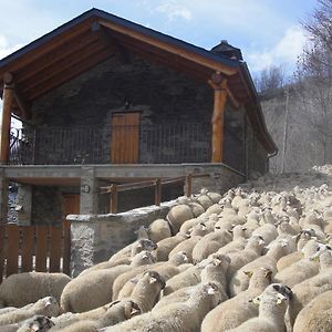 Гостевой дом La Cabanya De Cal Forn De Serrat Керальбс Exterior photo