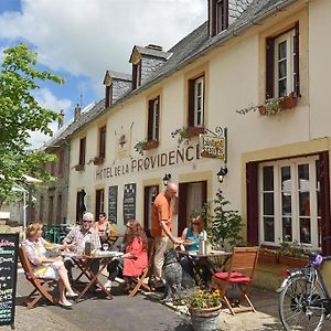 Отель Auberge De La Providence Saint-Donat Exterior photo